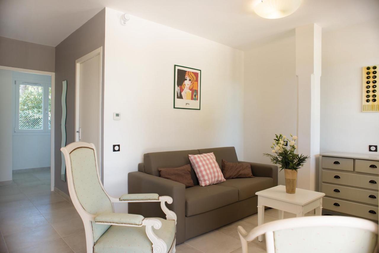 Appartements Des Joncas มาร์ติกส์ ภายนอก รูปภาพ